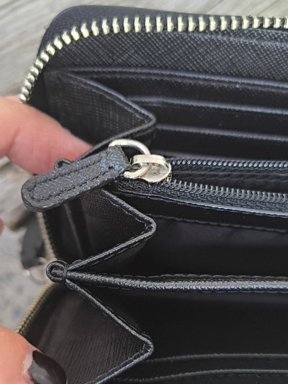 Coach || Classic Black Wallet - Picture 12 of 15